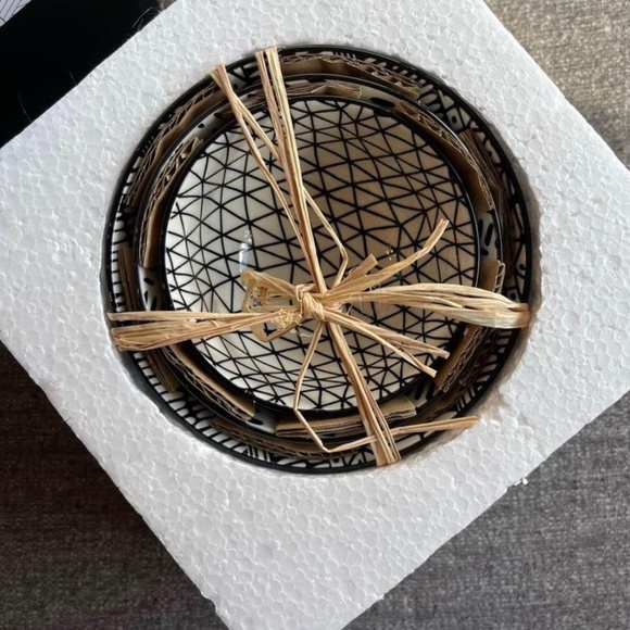 NWT Short Stories Black & White Bowl Set - Picture 2 of 5